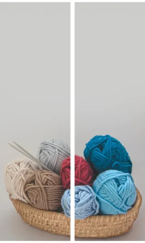 Kranzschleife mit Stricken-Wolle-Motiv - Symbol für Wärme und Geborgenheit